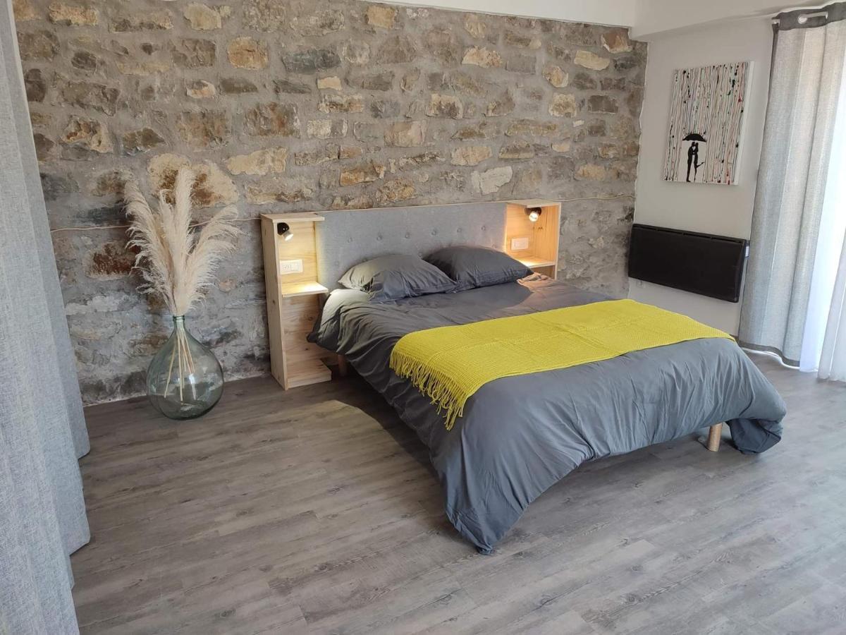 Auberge Des Esperels Rez De Maison Avec Jardin Figanieres Luaran gambar